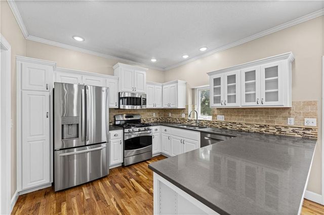 6001 Lone Elm Road, Shawnee, KS 66218
