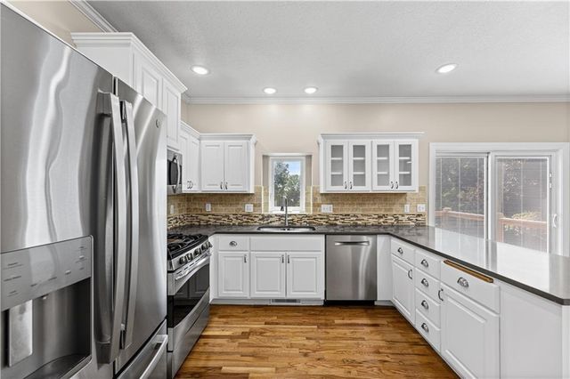 6001 Lone Elm Road, Shawnee, KS 66218