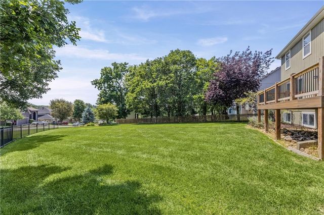 6001 Lone Elm Road, Shawnee, KS 66218