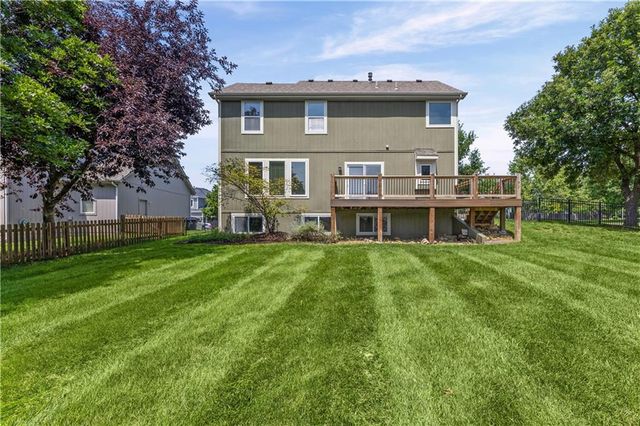 6001 Lone Elm Road, Shawnee, KS 66218