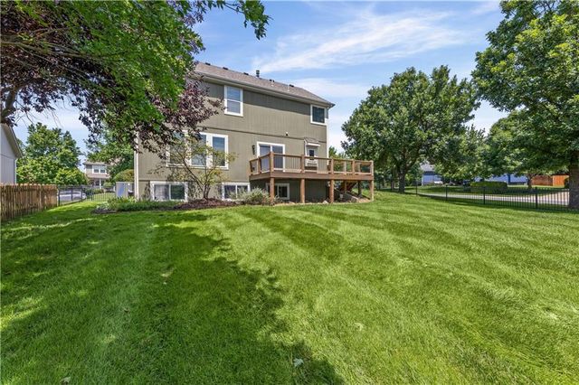 6001 Lone Elm Road, Shawnee, KS 66218