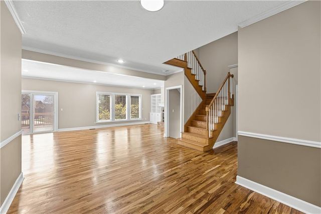 6001 Lone Elm Road, Shawnee, KS 66218