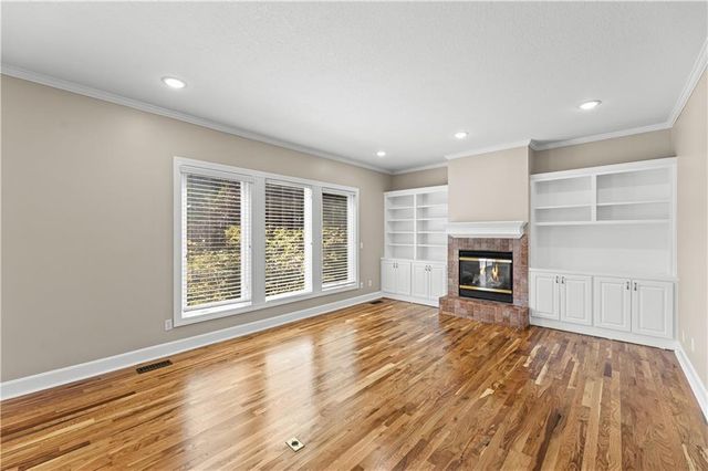 6001 Lone Elm Road, Shawnee, KS 66218
