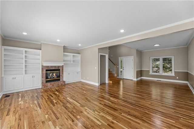 6001 Lone Elm Road, Shawnee, KS 66218