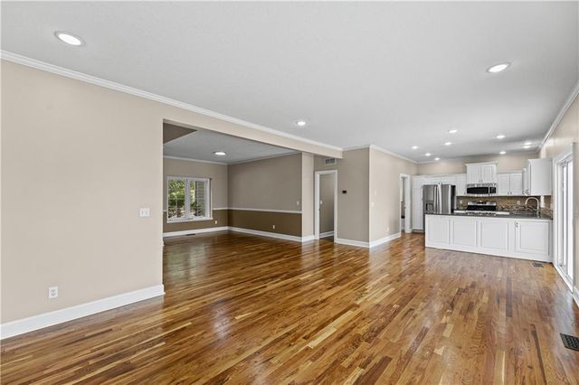 6001 Lone Elm Road, Shawnee, KS 66218