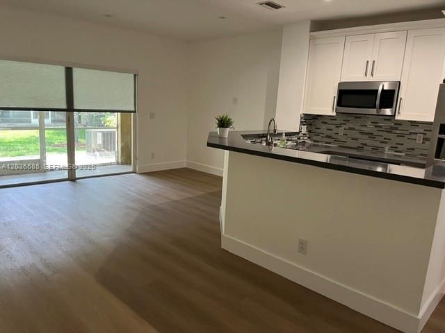12140 SW 4th Street 12140, Pembroke Pines, FL 33025