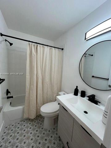 12140 SW 4th Street 12140, Pembroke Pines, FL 33025