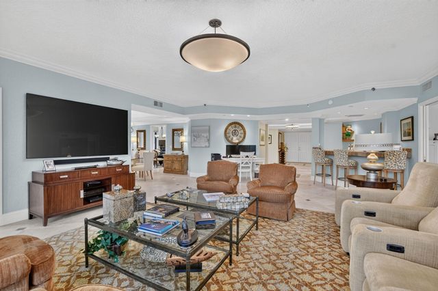 20290 Fairway Oaks Drive 222, Boca Raton, FL 33434