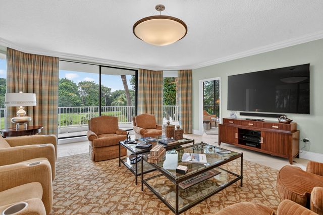 20290 Fairway Oaks Drive 222, Boca Raton, FL 33434