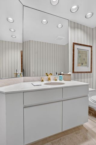 20290 Fairway Oaks Drive 222, Boca Raton, FL 33434