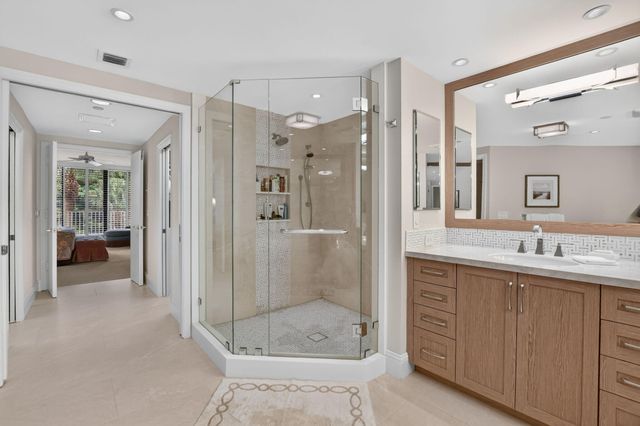 20290 Fairway Oaks Drive 222, Boca Raton, FL 33434