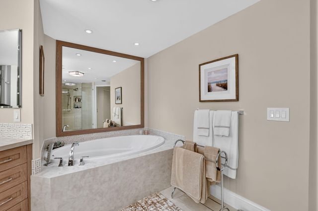 20290 Fairway Oaks Drive 222, Boca Raton, FL 33434