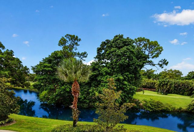 20290 Fairway Oaks Drive 222, Boca Raton, FL 33434