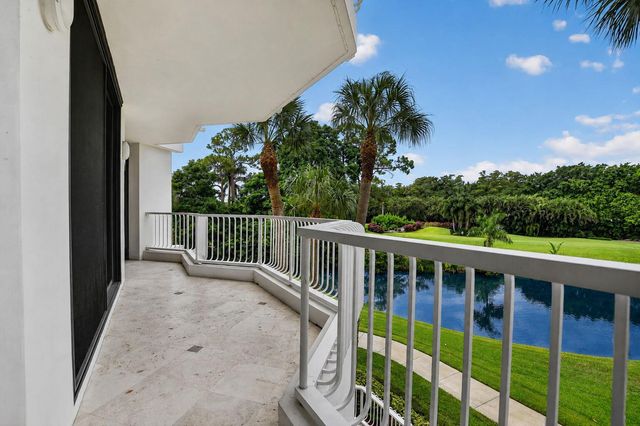 20290 Fairway Oaks Drive 222, Boca Raton, FL 33434