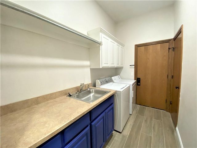 16700 Brewster Lane, Edmond, OK 73012
