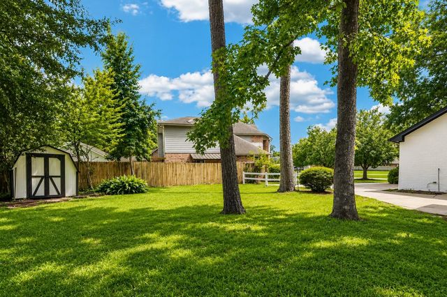 523 Rampart Lane, Conroe, TX 77302