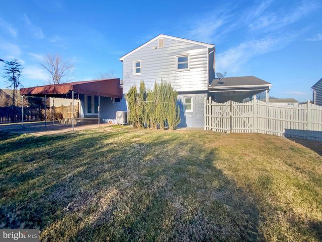 4145 BASSETT CT, Dumfries, VA 22026