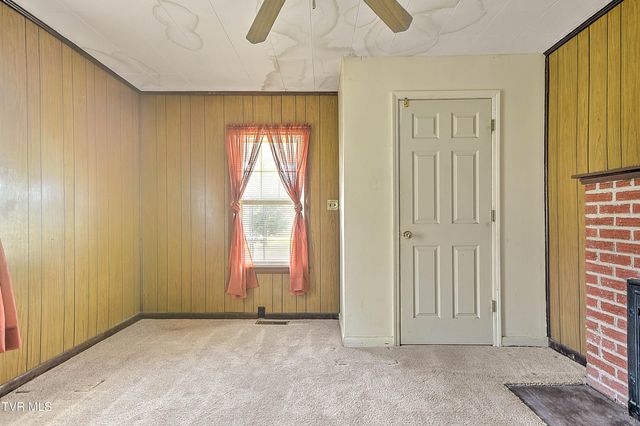 1408 West College Street, Jonesborough, TN 37659