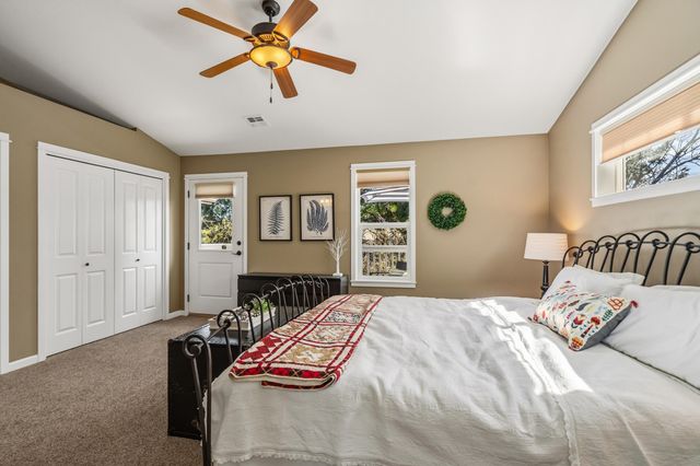 106 McCully Lane, Jacksonville, OR 97530