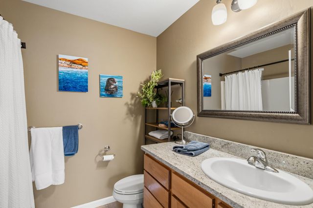 106 McCully Lane, Jacksonville, OR 97530