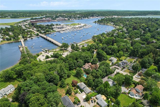 9 Foster Street, Barrington, RI 02806