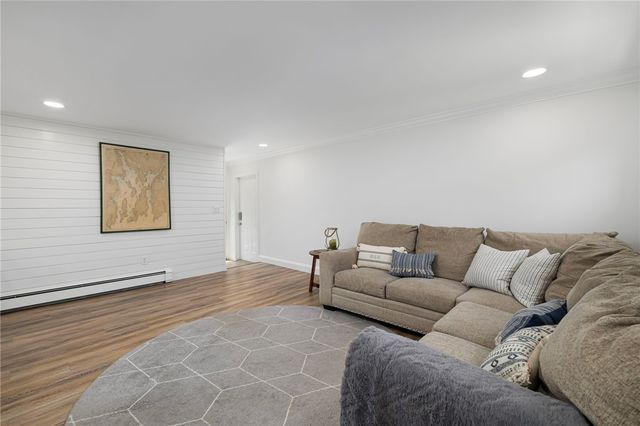 9 Foster Street, Barrington, RI 02806