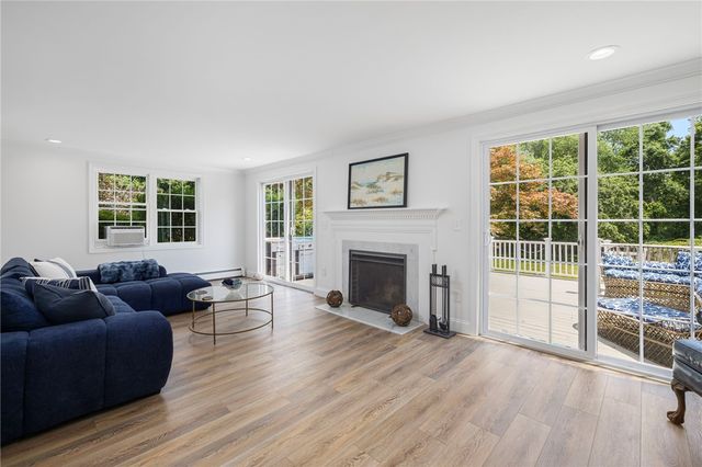 9 Foster Street, Barrington, RI 02806