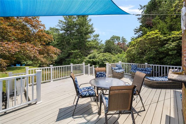 9 Foster Street, Barrington, RI 02806