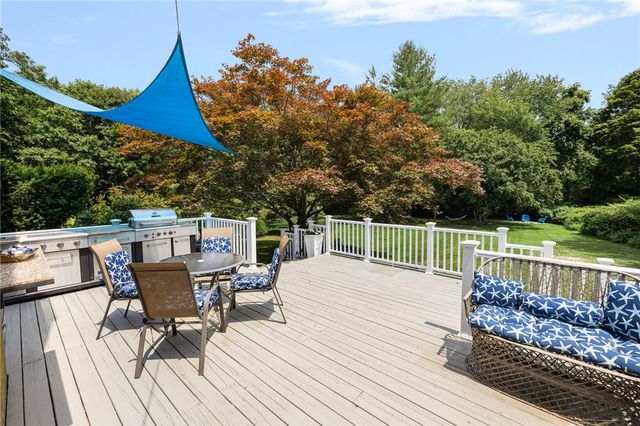 9 Foster Street, Barrington, RI 02806