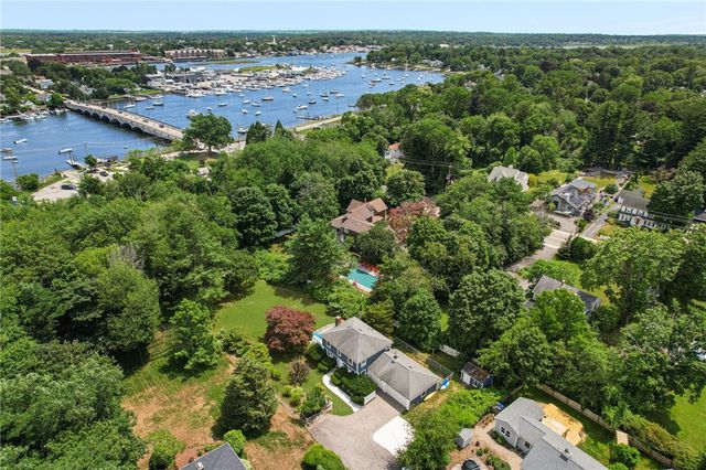 9 Foster Street, Barrington, RI 02806