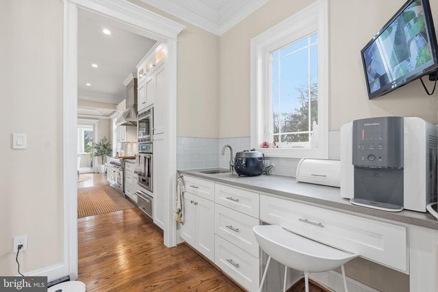 2525 FLINT HILL RD, Vienna, VA 22181