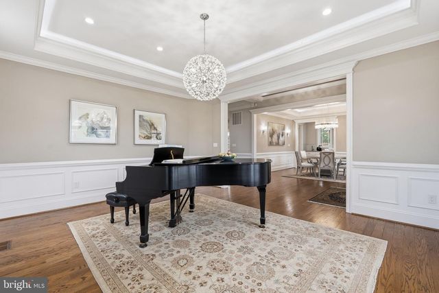 2525 FLINT HILL RD, Vienna, VA 22181