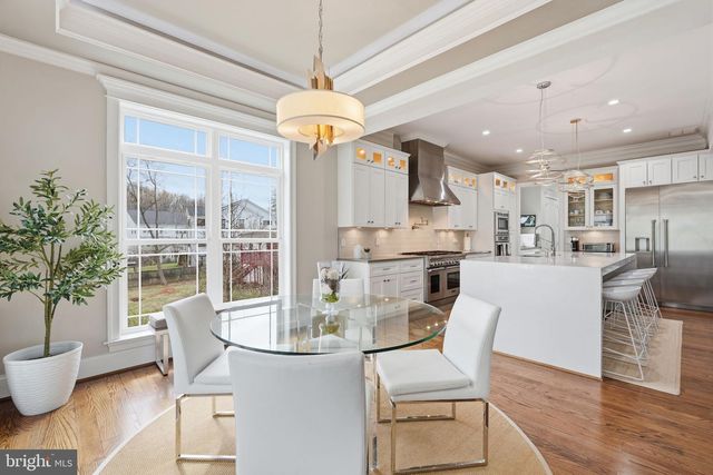 2525 FLINT HILL RD, Vienna, VA 22181