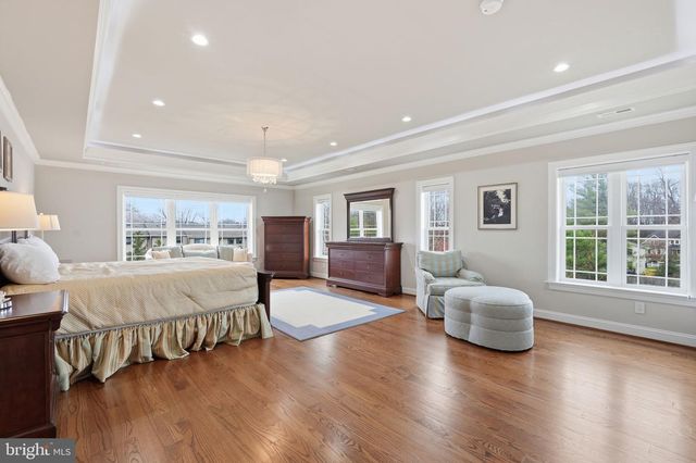 2525 FLINT HILL RD, Vienna, VA 22181