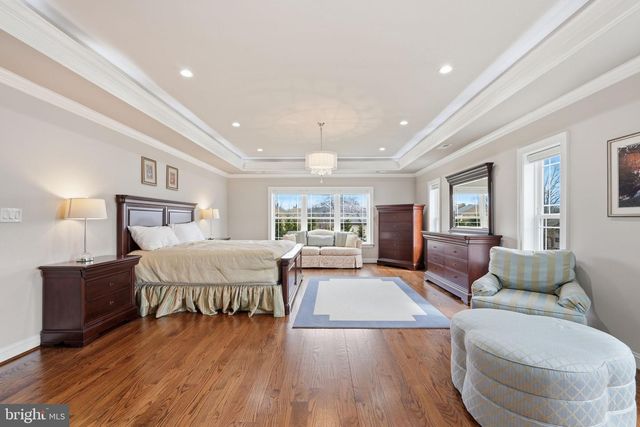 2525 FLINT HILL RD, Vienna, VA 22181