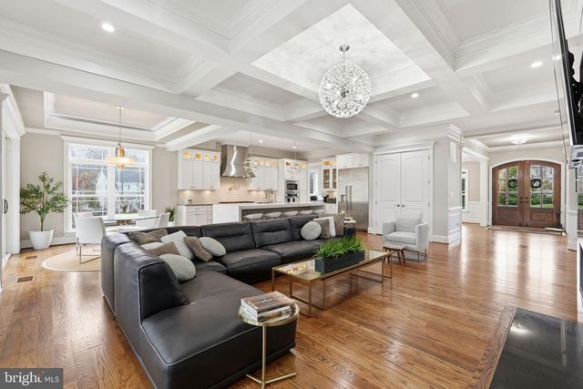 2525 FLINT HILL RD, Vienna, VA 22181