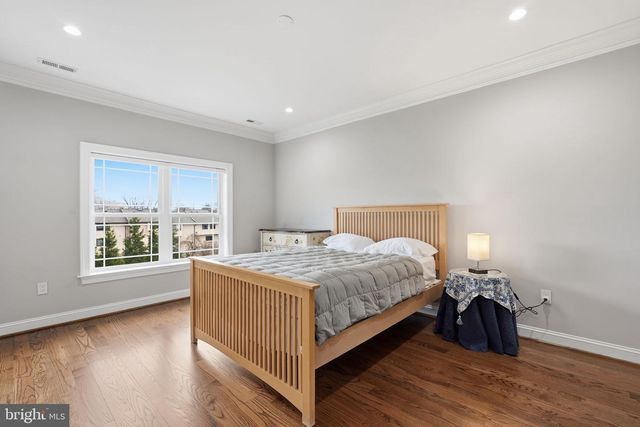 2525 FLINT HILL RD, Vienna, VA 22181