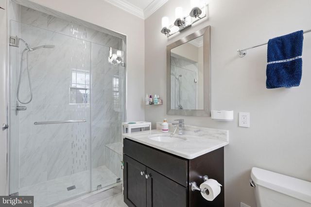 2525 FLINT HILL RD, Vienna, VA 22181