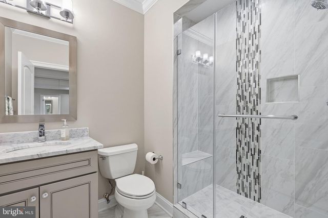 2525 FLINT HILL RD, Vienna, VA 22181