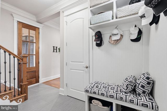 2525 FLINT HILL RD, Vienna, VA 22181