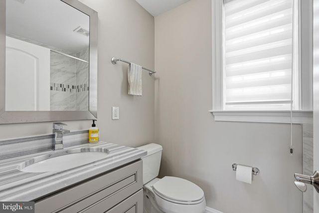 2525 FLINT HILL RD, Vienna, VA 22181