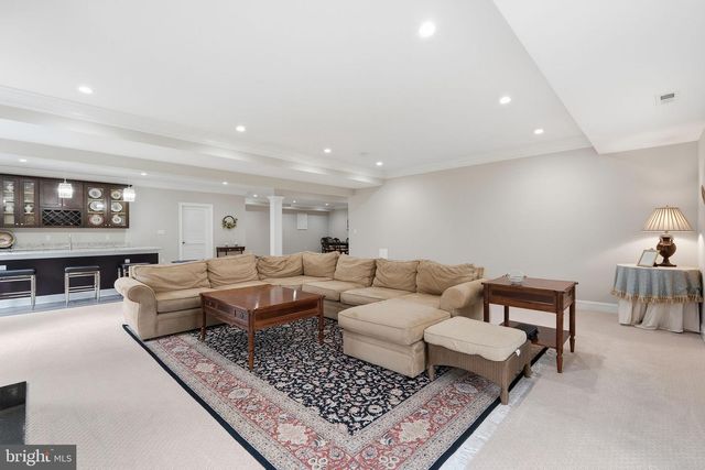 2525 FLINT HILL RD, Vienna, VA 22181