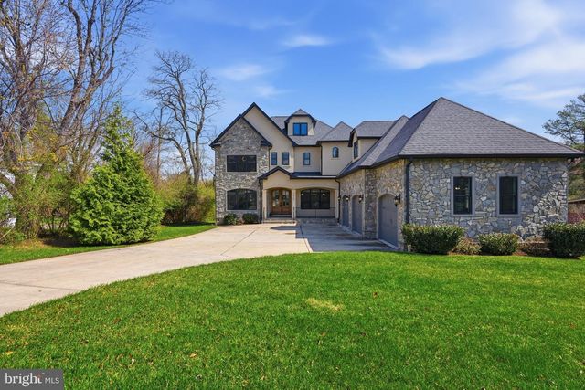 2525 FLINT HILL RD, Vienna, VA 22181