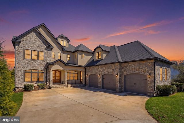 2525 FLINT HILL RD, Vienna, VA 22181