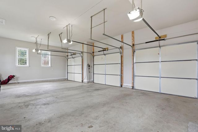 2525 FLINT HILL RD, Vienna, VA 22181