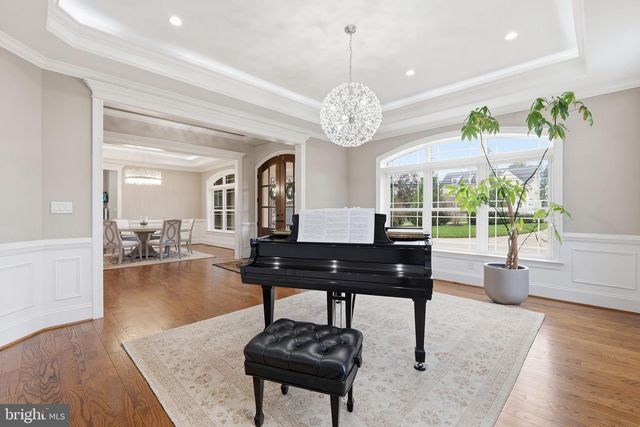 2525 FLINT HILL RD, Vienna, VA 22181