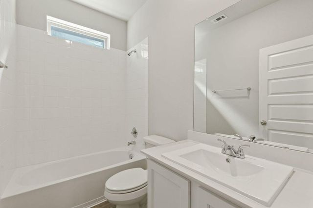 8010 Shining Flor RUN, Lago Vista, TX 78645