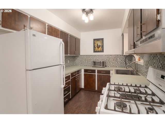 3902 S MYRTLE Rd, Myrtle Creek, OR 97457