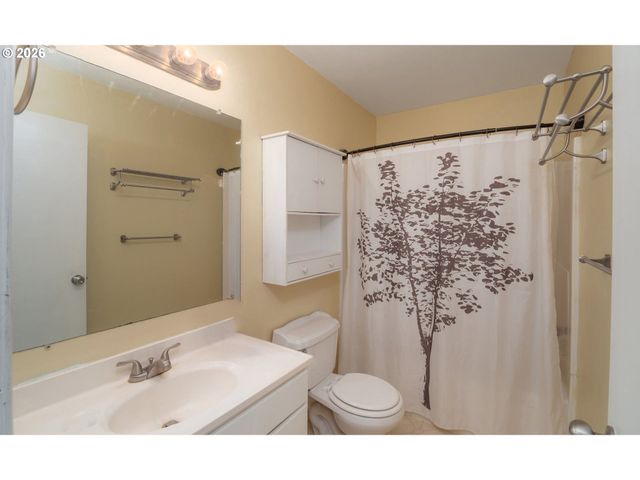3902 S MYRTLE Rd, Myrtle Creek, OR 97457