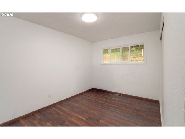 3902 S MYRTLE Rd, Myrtle Creek, OR 97457
